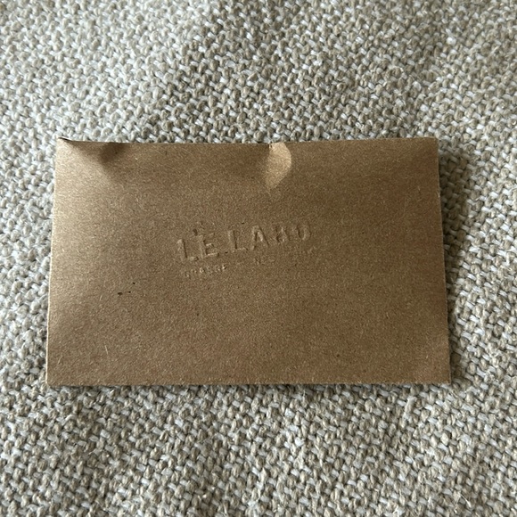 Le Labo 1-Mini BAIE 19 Pour 0.75ml 0.025 fl. oz. / Sealed Packet / Made in USA - Picture 1 of 1